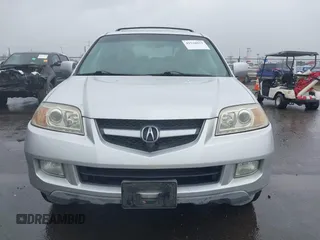 2005 Acura MDX Touring with VIN 2HNYD18975H524002, listed as a IAAI auction lot 41526015 with 228,019 mi miles. Bid and sale history available at carsss.com. Image 6.
