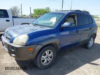 2007 Hyundai Tucson SE with VIN KM8JN12D97U503794, listed as a IAAI auction lot 41810035 with 136,321 mi miles. Bid and sale history available at carsss.com. Image 2.