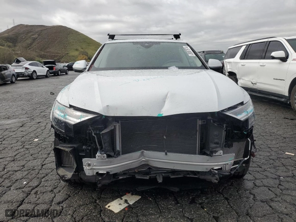 2022 Audi Q8 Premium Plus with VIN WA1EVBF16ND030858, listed as a Copart auction lot 39587974 with 19,981 mi miles. Bid and sale history available at carsss.com. Image 5.