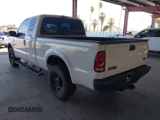 2006 Ford F-250 XL z VIN 1FTSX21P66ED70750, wystawiony jako IAAI lot #42532825 z przebiegiem 221 630 mil mil oraz . Historia ofert i sprzedaży dostępna na DreamBid. Obrazek 3.