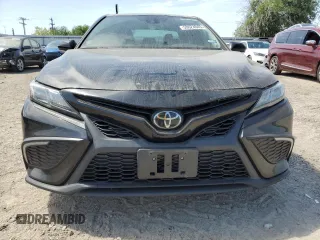 2022 Toyota Camry SE z VIN 4T1G11AK7NU657892, wystawiony jako Copart lot #53624045 z przebiegiem 72 404 mil mil oraz Szkoda całkowita • Salvage title. Historia ofert i sprzedaży dostępna na DreamBid. Obrazek 5.