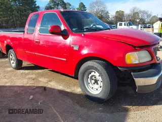 2001 Ford F-150 XL z VIN 1FTRX17L41NB92200, wystawiony jako IAAI lot #41342118 z przebiegiem 163 721 mil mil oraz . Historia ofert i sprzedaży dostępna na DreamBid. Obrazek 1.