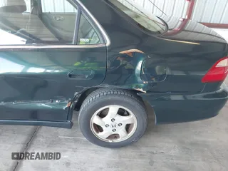 1998 Honda Accord EX z VIN 1HGCG6679WA267142, wystawiony jako IAAI lot #42146608 z przebiegiem 233 512 mil mil oraz . Historia ofert i sprzedaży dostępna na DreamBid. Obrazek 6.