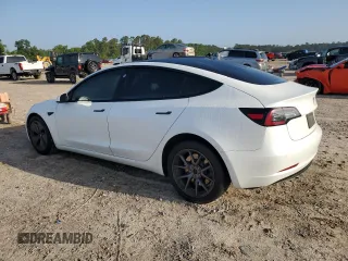 2021 Tesla Model 3 Long Range z VIN 5YJ3E1EB7MF044096, wystawiony jako Copart lot #56300355 z przebiegiem 87 677 mil mil oraz Szkoda całkowita • Salvage title. Historia ofert i sprzedaży dostępna na DreamBid. Obrazek 2.