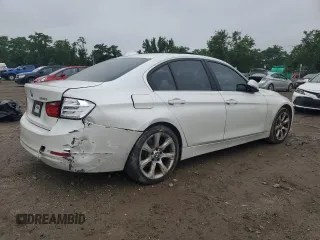 2015 BMW 3 Series 328i xDrive с VIN WBA3B5G57FNS14661, выставлен на аукционе Copart как лот 61301435 с пробегом 94 905 миль миль и Списание • Salvage title. История ставок и продаж доступна на DreamBid. Изображение 3.