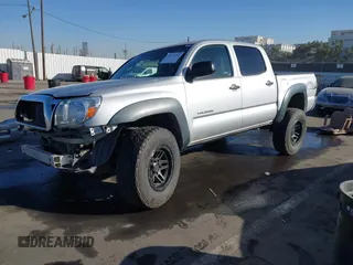 2008 Toyota Tacoma z VIN 5TELU42N88Z560362, wystawiony jako IAAI lot #41410260 z przebiegiem 164 329 mil mil oraz . Historia ofert i sprzedaży dostępna na DreamBid. Obrazek 17.