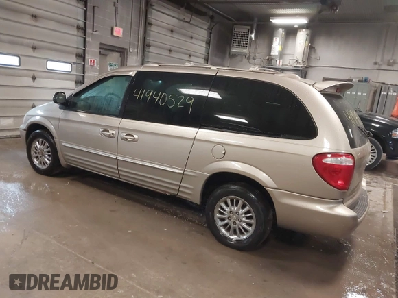 2003 Chrysler Town & Country Limited with VIN 2C8GP64L23R252570, listed as a IAAI auction lot 41940529 with 105,780 mi miles. Bid and sale history available at carsss.com. Image 3.