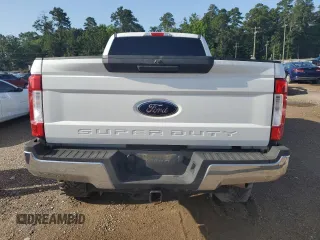 2017 Ford F-250 Lariat with VIN 1FT7W2BT7HEC13302, listed as a Copart auction lot 61263835 with 188,928 mi miles and Salvage title. Bid and sale history available at DreamBid. Image 6.