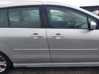 2009 Mazda Mazda5 Sport with VIN JM1CR293890350839, listed as a IAAI auction lot 40851953 with 353,410 mi miles. Bid and sale history available at carsss.com. Image 13.