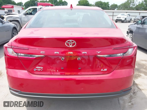 2025 Toyota Camry LE z VIN 4T1DBADK7SU012621, wystawiony jako IAAI lot #42034225 z przebiegiem 351 mil mil oraz . Historia ofert i sprzedaży dostępna na DreamBid. Obrazek 16.