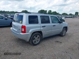 2007 Jeep Patriot Sport with VIN 1J8FF28W17D395749, listed as a IAAI auction lot 42615557 with 227,783 mi miles and . Bid and sale history available at DreamBid. Image 4.