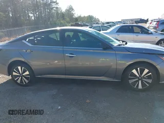2022 Nissan Altima SV z VIN 1N4BL4DV5NN407440, wystawiony jako IAAI lot #41758671 z przebiegiem 33 889 mil mil oraz . Historia ofert i sprzedaży dostępna na DreamBid. Obrazek 13.