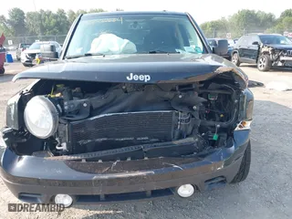 2016 Jeep Patriot Latitude with VIN 1C4NJRFB6GD782341, listed as a IAAI auction lot 40002664 with 83,054 mi miles. Bid and sale history available at carsss.com. Image 13.