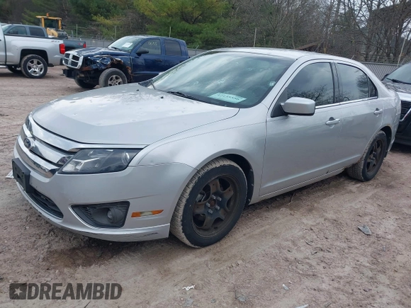 2010 Ford Fusion SE with VIN 3FAHP0HA5AR405869, listed as a IAAI auction lot 42135556 with 189,712 mi miles and . Bid and sale history available at carsss.com. Image 2.