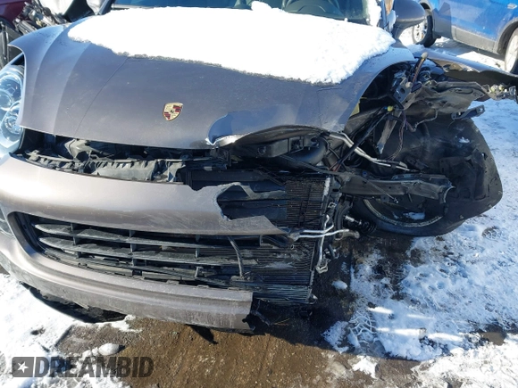 2016 Porsche Cayenne z VIN WP1AA2A21GLA05440, wystawiony jako IAAI lot #41358574 z przebiegiem 96 167 mil mil oraz . Historia ofert i sprzedaży dostępna na DreamBid. Obrazek 6.