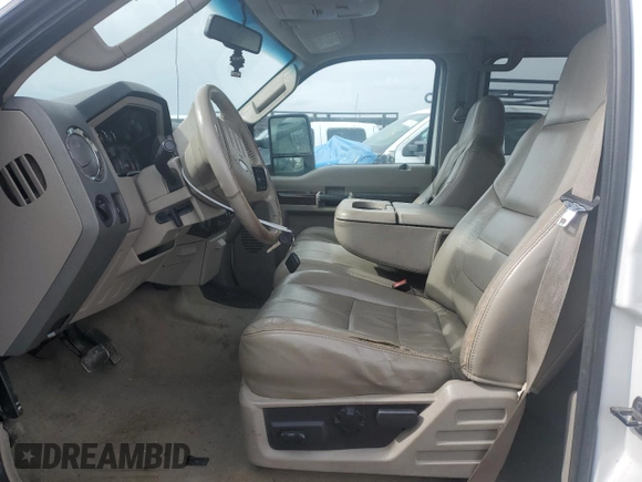 2008 Ford F-350 XL z VIN 1FTWW33R58EA97263, wystawiony jako Copart lot #50834145 z przebiegiem 286 706 mil mil oraz Szkoda całkowita • Salvage title. Historia ofert i sprzedaży dostępna na DreamBid. Obrazek 7.