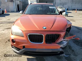 2014 BMW X1 xDrive28i z VIN WBAVL1C56EVR92680, wystawiony jako Copart lot #46323615 z przebiegiem 77 215 mil mil oraz Tytuł czysty. Historia ofert i sprzedaży dostępna na DreamBid. Obrazek 5.