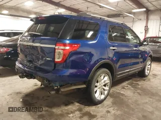 2015 Ford Explorer XLT with VIN 1FM5K8D89FGA55086, listed as a IAAI auction lot 41685799 with 127,771 mi miles and . Bid and sale history available at carsss.com. Image 4.