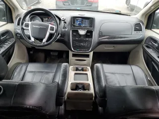 2015 Chrysler Town & Country Touring with VIN 2C4RC1BG7FR560689, listed as a Copart auction lot 61602544 with 117,441 mi miles and Salvage Title. Bid and sale history available at DreamBid. Image 8.
