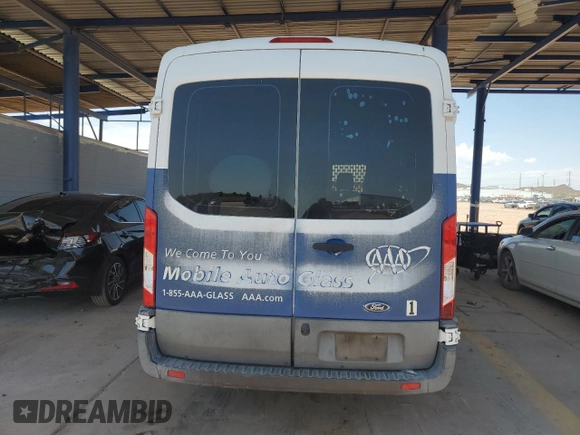 2015 Ford Transit z VIN 1FTNE1CM9FKA53207, wystawiony jako Copart lot #62840195 z przebiegiem 208 385 mil mil oraz Czysty tytuł • Clean title. Historia ofert i sprzedaży dostępna na DreamBid. Obrazek 6.