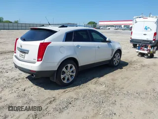 2013 Cadillac SRX Performance Collection with VIN 3GYFNDE34DS530275, listed as a IAAI auction lot 42148040 with 244,929 mi miles. Bid and sale history available at carsss.com. Image 4.