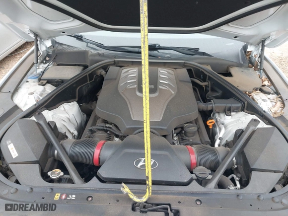 2015 Hyundai Genesis 5.0L with VIN KMHGN4JF8FU073687, listed as a IAAI auction lot 41118050 with 125,296 mi miles. Bid and sale history available at carsss.com. Image 10.