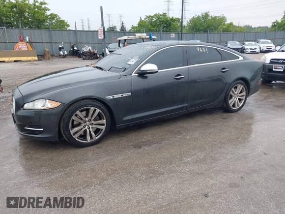 2012 Jaguar XJ XJL z VIN SAJWA2GB5CLV30883, wystawiony jako IAAI lot #42369631 z przebiegiem 114 018 mil mil oraz . Historia ofert i sprzedaży dostępna na DreamBid. Obrazek 2.