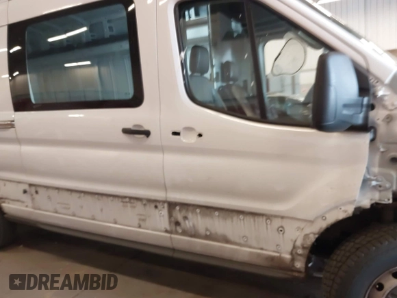 2021 Ford Transit Cargo с VIN 1FTBW3X87MKA60727, выставлен на аукционе IAAI как лот 41701879 с пробегом 76 052 миль миль и . История ставок и продаж доступна на DreamBid. Изображение 19.