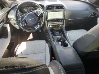 2017 Jaguar F-Pace 20d R-Sport with VIN SADCL2BN6HA087650, listed as a Copart auction lot 41593825 with 71,278 mi miles and Clean Title. Bid and sale history available at DreamBid. Image 8.