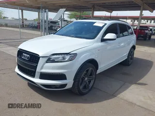 2013 Audi Q7 3.0T S line Prestige with VIN WA1DGAFE6DD006769, listed as a IAAI auction lot 41902696 with 221,058 mi miles. Bid and sale history available at carsss.com. Image 16.