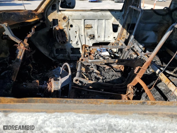 1996 Dodge Ram 2500 with VIN 1B7KF23C2TJ176460, listed as a Copart auction lot 84589304 with 0 mi miles and Salvage Title. Bid and sale history available at carsss.com. Image 7.