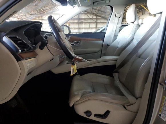 2017 Volvo XC90 Inscription with VIN YV4BC0PL8H1120647, listed as a Copart auction lot 81413904 with 170,590 mi miles and Clean Title. Bid and sale history available at carsss.com. Image 7.