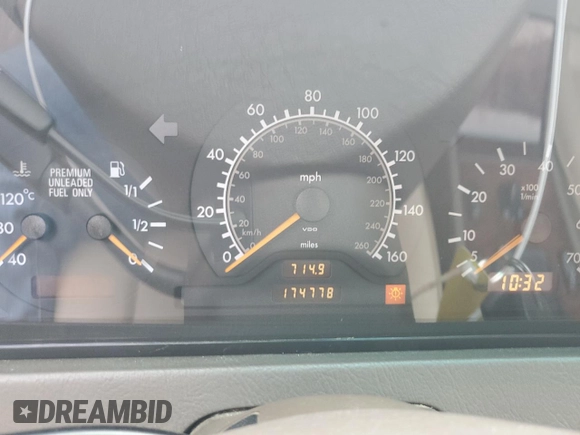 1996 Mercedes-Benz C z VIN WDBHA28E5TF452117, wystawiony jako Copart lot #64761835 z przebiegiem 174 778 mil mil oraz Nie do naprawy • Non repairable. Historia ofert i sprzedaży dostępna na DreamBid. Obrazek 9.