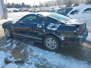 2009 Ford Mustang with VIN 1ZVHT80N195136459, listed as a IAAI auction lot 41284704 with 157,676 mi miles and . Bid and sale history available at carsss.com. Image 3.