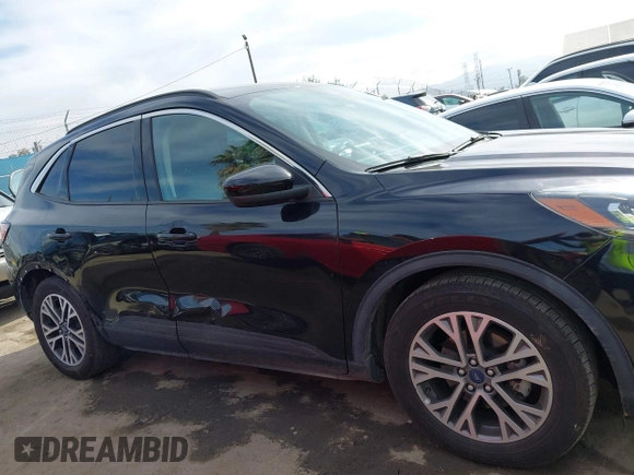 2020 Ford Escape SEL with VIN 1FMCU0H6XLUB69588, listed as a IAAI auction lot 41894196 with 79,314 mi miles and . Bid and sale history available at carsss.com. Image 13.