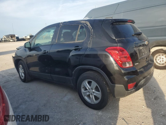 2021 Chevrolet Trax LS z VIN KL7CJKSB5MB303139, wystawiony jako Copart lot #46196595 z przebiegiem 59 255 mil mil oraz Szkoda całkowita • Salvage title. Historia ofert i sprzedaży dostępna na DreamBid. Obrazek 2.