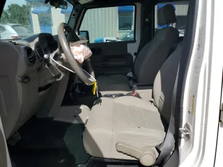 2008 Jeep Wrangler Unlimited Rubicon with VIN 1J8GA69198L547152, listed as a Copart auction lot 61539585 with 158,949 mi miles and Salvage title. Bid and sale history available at DreamBid. Image 7.