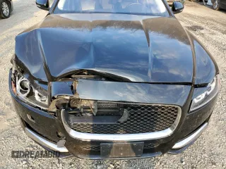 2018 Jaguar XF 25t Prestige with VIN SAJBE4FX4JCY59356, listed as a Copart auction lot 49068025 with 49,486 mi miles and Salvage Title. Bid and sale history available at carsss.com. Image 11.