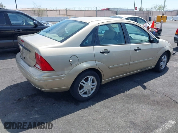 2002 Ford Focus SE with VIN 1FAFP343X2W287803, listed as a IAAI auction lot 41980504 with 63,748 mi miles and . Bid and sale history available at carsss.com. Image 4.