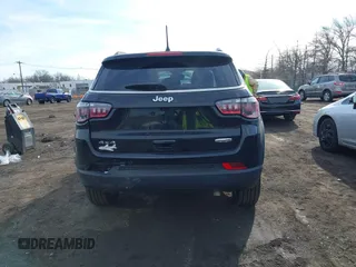 2024 Jeep Compass Latitude Lux with VIN 3C4NJDFN0RT140417, listed as a IAAI auction lot 41657031 with 4,449 mi miles and . Bid and sale history available at DreamBid. Image 16.