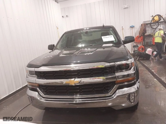 2017 Chevrolet Silverado 1500 LT with VIN 3GCUKREC2HG248616, listed as a IAAI auction lot 41664739 with 195,954 mi miles. Bid and sale history available at carsss.com. Image 13.