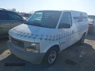 1998 GMC Safari Cargo with VIN 1GTDM19W9WB510668, listed as a IAAI auction lot 41738531 with 159,978 mi miles. Bid and sale history available at carsss.com. Image 2.