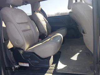 2016 Toyota Sienna Ltd with VIN 5TDDK3DC9GS140380, listed as a IAAI auction lot 41753383 with 215,123 mi miles. Bid and sale history available at carsss.com. Image 8.