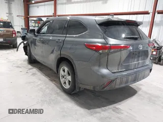 2020 Toyota Highlander LE with VIN 5TDBZRBH3LS038023, listed as a IAAI auction lot 41832407 with 48,213 mi miles and . Bid and sale history available at DreamBid. Image 3.
