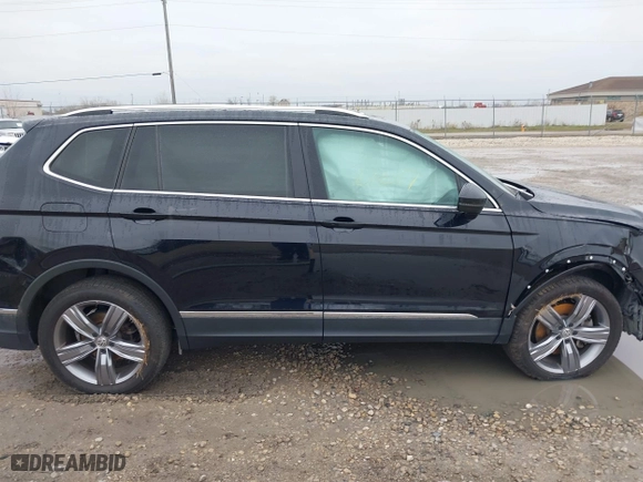 2019 Volkswagen Tiguan SEL Premium with VIN 3VV4B7AXXKM053709, listed as a IAAI auction lot 40840656 with 60,970 mi miles. Bid and sale history available at carsss.com. Image 13.
