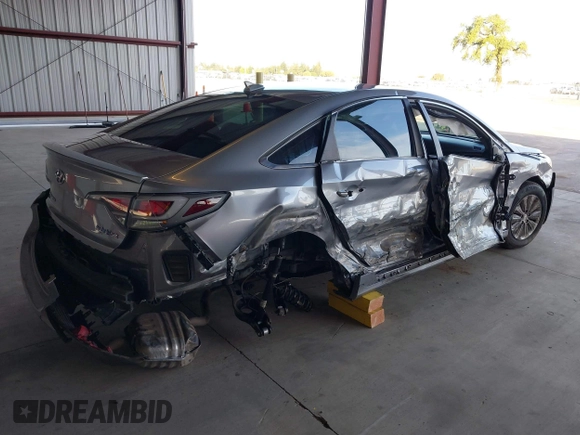 2016 Hyundai Sonata Hybrid SE with VIN KMHE24L19GA041755, listed as a IAAI auction lot 41836917 with 109,863 mi miles. Bid and sale history available at carsss.com. Image 4.