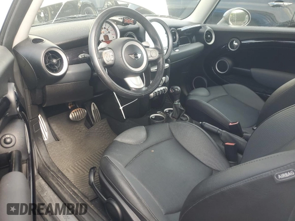 2010 MINI Hardtop S with VIN WMWMF7C59ATZ69213, listed as a Copart auction lot 54270705 with 77,594 mi miles and Salvage Title. Bid and sale history available at DreamBid. Image 8.