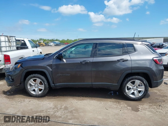 2022 Jeep Compass Latitude with VIN 3C4NJCBB5NT103444, listed as a IAAI auction lot 42237820 with 19,159 mi miles and . Bid and sale history available at DreamBid. Image 14.