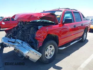 2004 Chevrolet Avalanche with VIN 3GNEC12T54G253253, listed as a IAAI auction lot 41787767 with 205,850 mi miles. Bid and sale history available at carsss.com. Image 6.