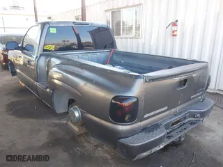 2000 Chevrolet Silverado 1500 with VIN 1GCEC14V9YZ245654, listed as a IAAI auction lot 41279421 with 286,544 mi miles. Bid and sale history available at carsss.com. Image 3.